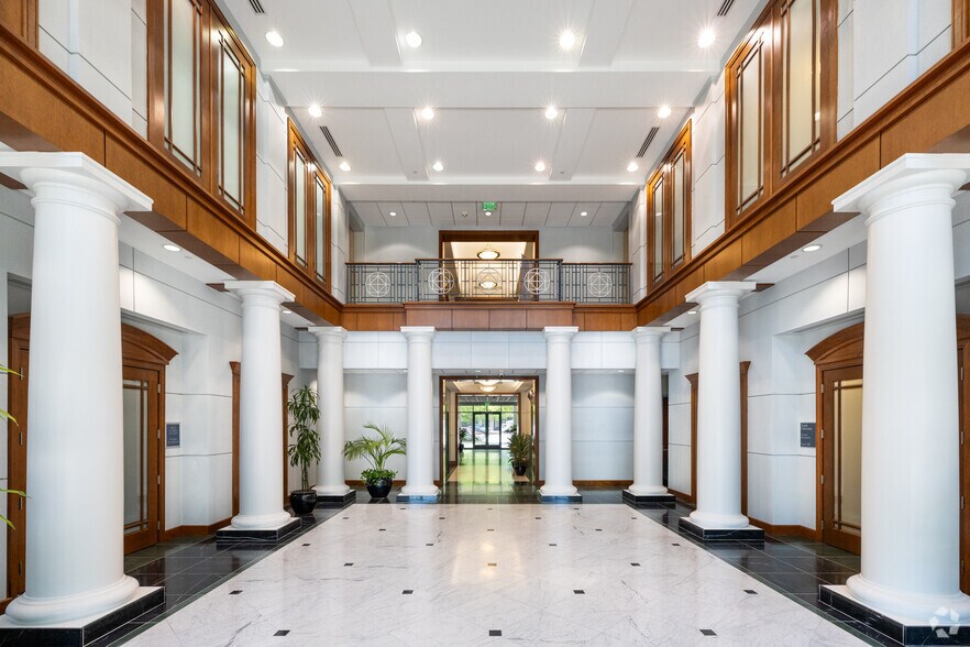 More Photos Of 272 Bendix Rd, Virginia Beach Unknown For Lease