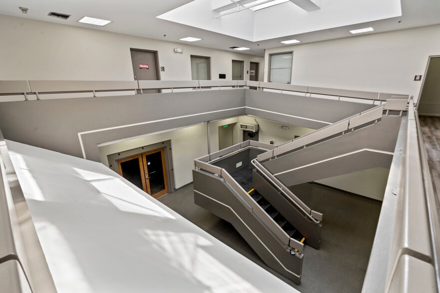 More Photos Of 48-50 S De Lacey Ave, Pasadena Office For Lease