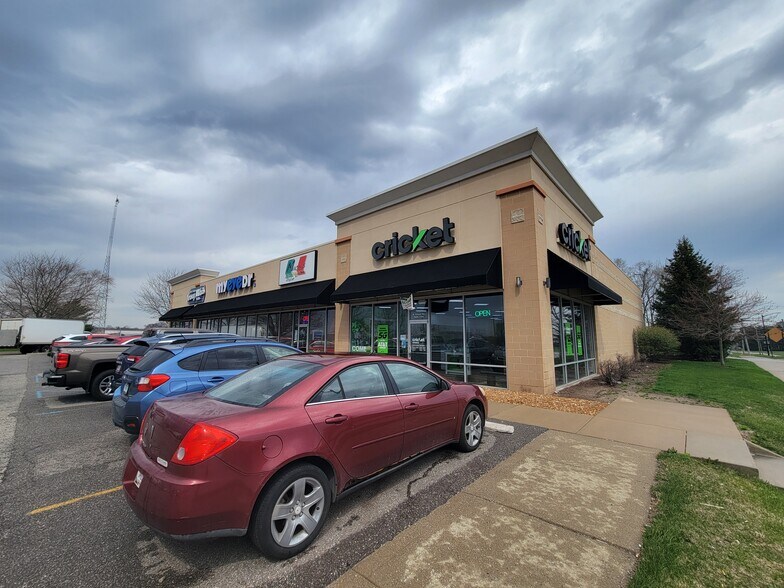 More Photos Of 315 W Ireland Rd, South Bend Unknown For Lease