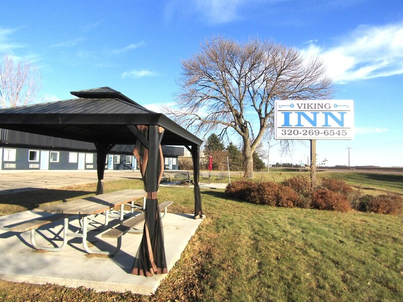 More Photos Of 300 Highway 7, Clara City Hotel For Sale