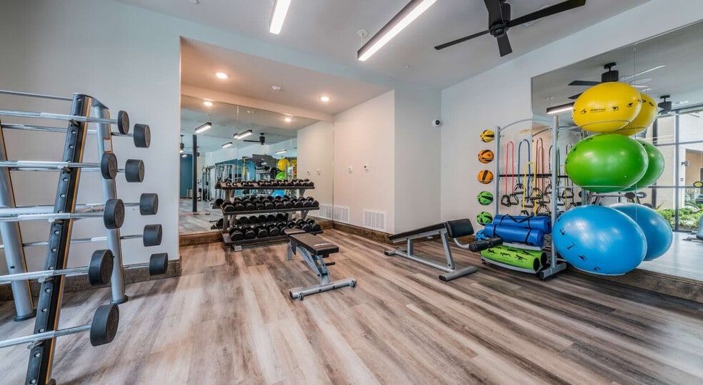 More Photos Of 4910 E 7th St, Austin Coworking Space