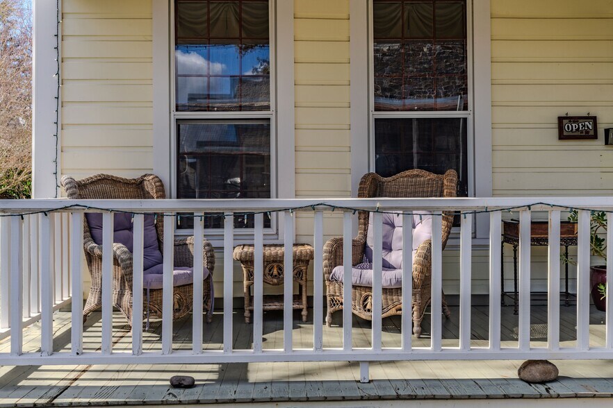 More Photos Of 77 Main St, Sutter Creek Hospitality For Sale