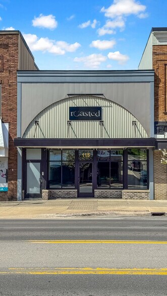 More Photos Of 115 N Mitchell St, Cadillac Storefront For Lease