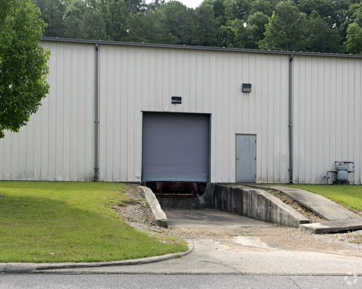 More Photos Of 1811 Woodlands Industrial Dr, Trussville Distribution For Lease
