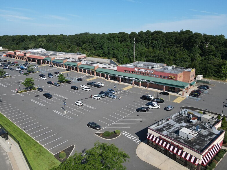 More Photos Of 601 Portion Rd, Ronkonkoma Unknown For Lease