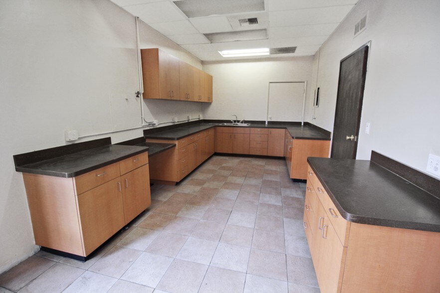 More Photos Of 3529-3535 Firestone Blvd, South Gate Medical For Lease