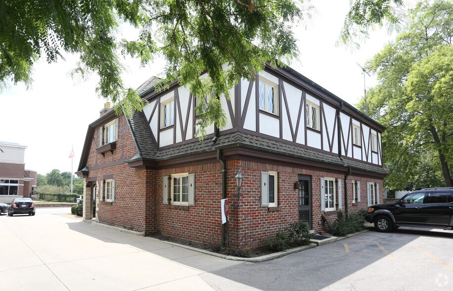More Photos Of 420 Pennsylvania Ave, Glen Ellyn Medical For Sale