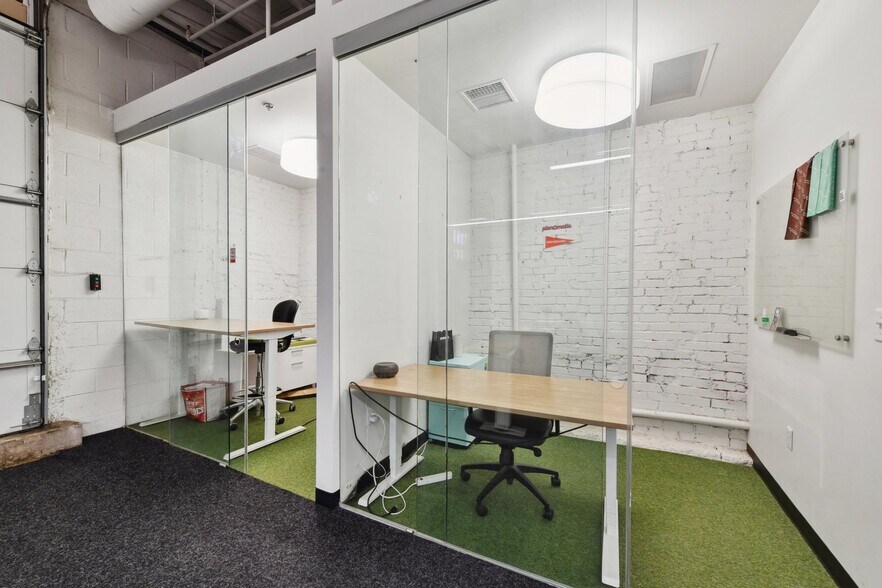 More Photos Of 2911 Walnut St, Denver Showroom For Sale