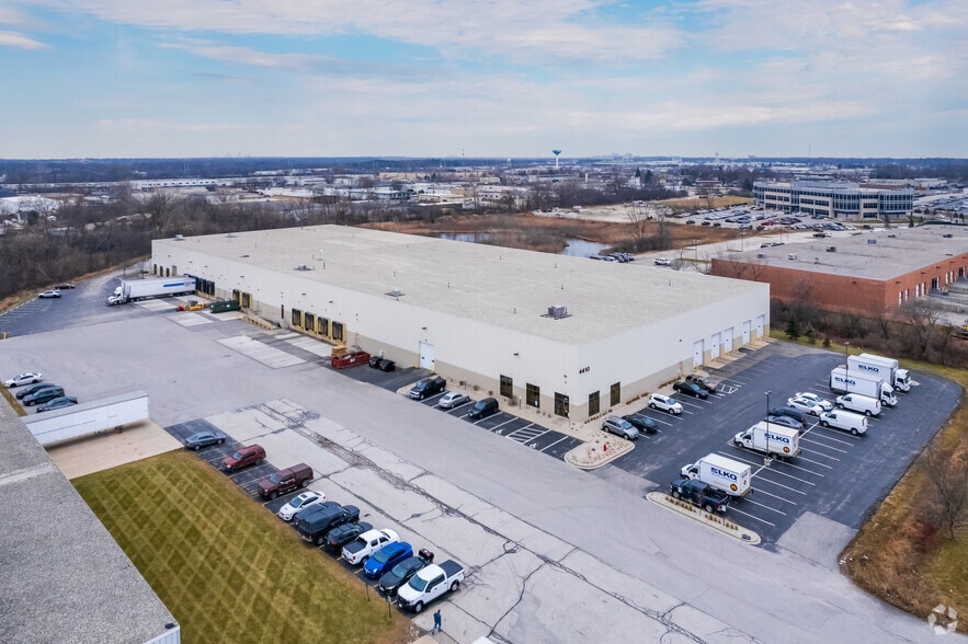 More Photos Of 4410 N 132nd St, Butler Warehouse For Lease