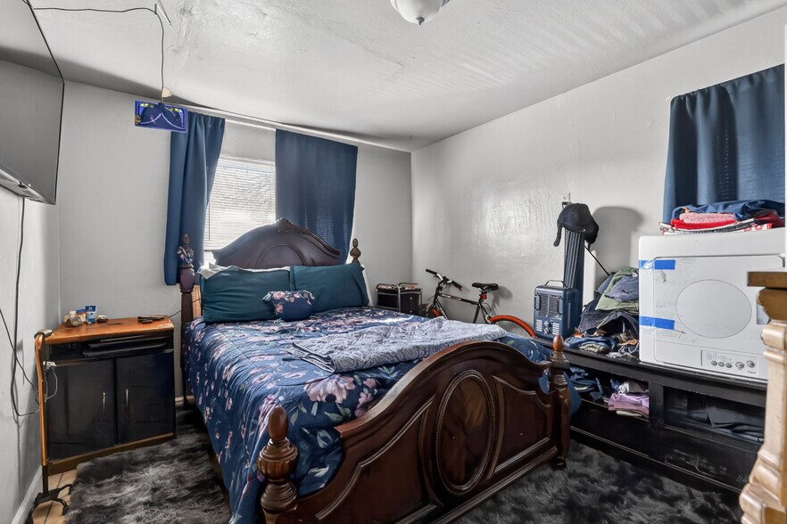 More Photos Of , Sacramento Multifamily For Sale