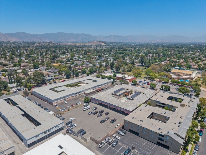 More Photos Of 10625 Petit Ave, Granada Hills Apartments For Sale