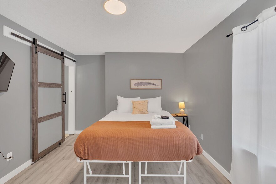 More Photos Of 901 21st Ave N, Nashville Multifamily For Sale