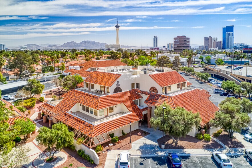 More Photos Of 2310 Paseo Del Prado, Las Vegas Unknown For Lease