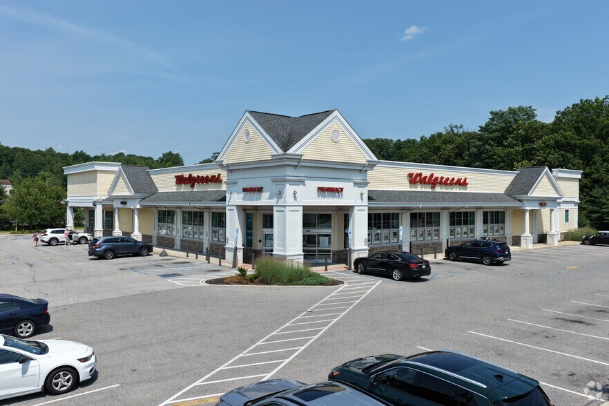 Primary Photo Of 84 N Plank Rd, Newburgh General Retail For Lease