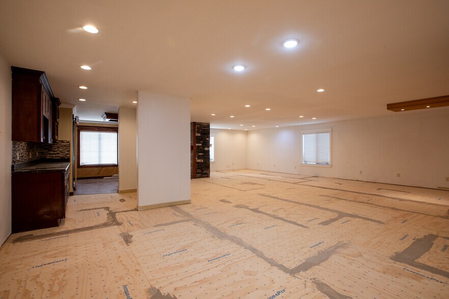 More Photos Of 1411 W Dakota Pkwy, Williston Office For Lease