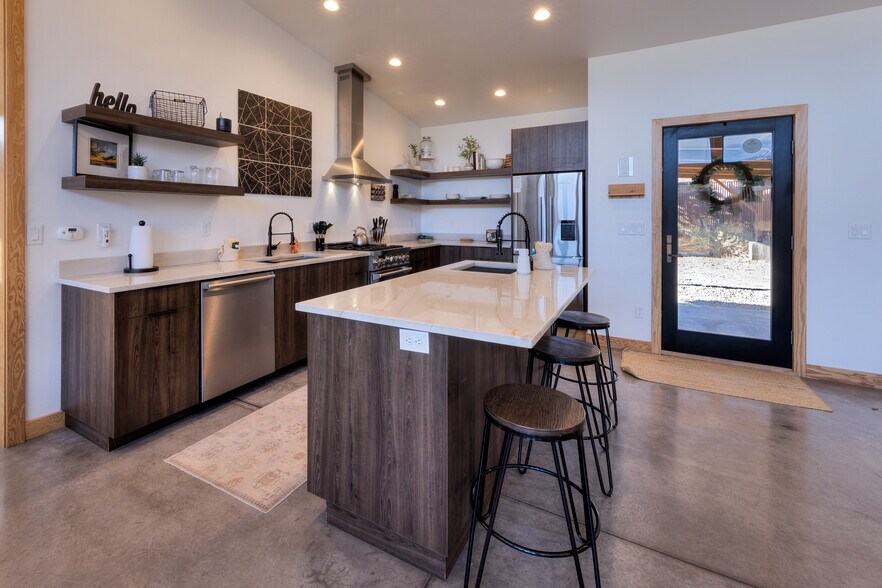 More Photos Of 171 Mt Peale Dr, Moab Specialty For Sale