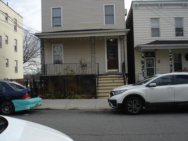 More Photos Of 156 Voss Ave, Yonkers Multifamily For Sale