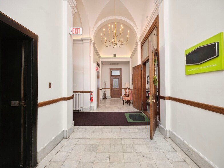 More Photos Of 14 Main St, Hingham Office Residential For Lease