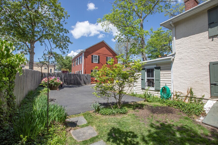 More Photos Of 69 E Oakland Ave, Doylestown Office For Sale