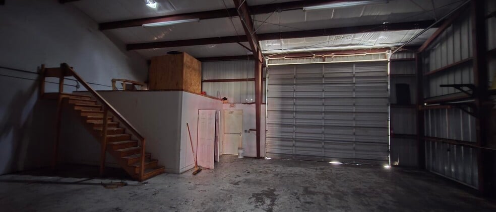 More Photos Of 17341 Alico Center Rd, Fort Myers Warehouse For Lease