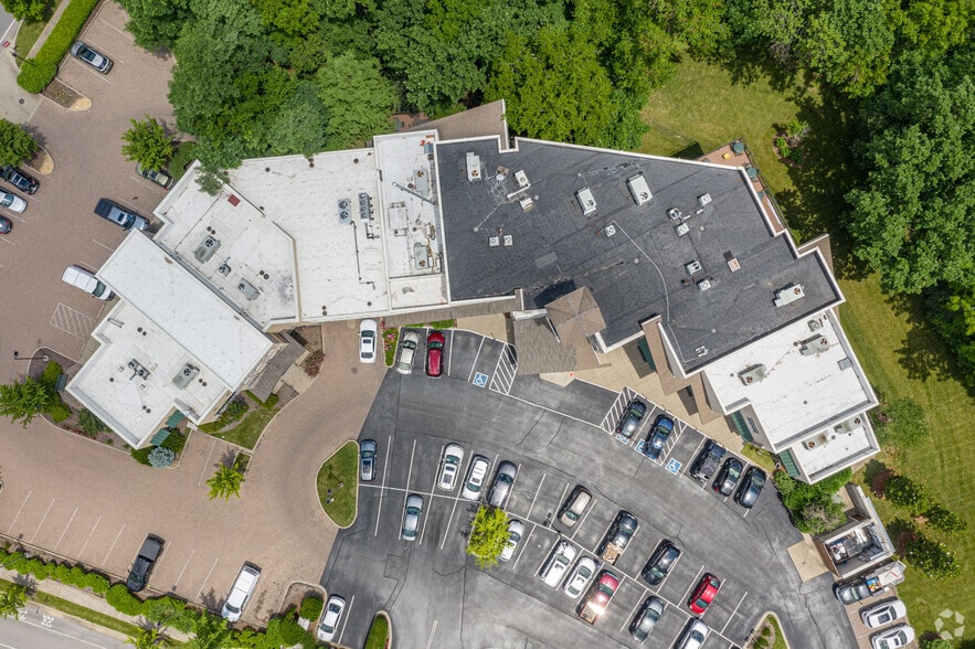 More Photos Of 3310 Aspen Grove Dr, Franklin Medical For Lease