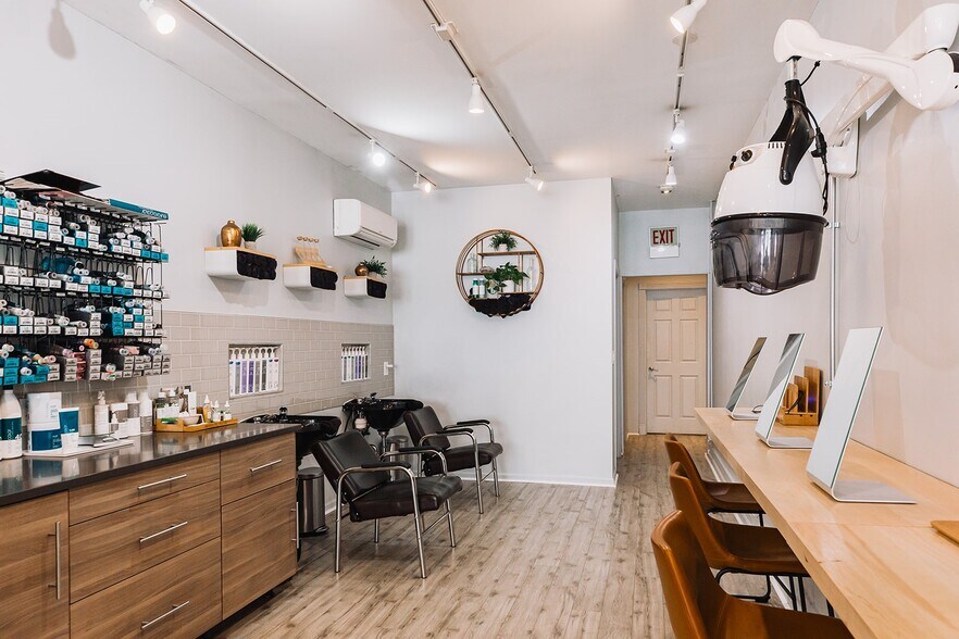 More Photos Of 2903 N Broadway St, Chicago Apartments For Lease