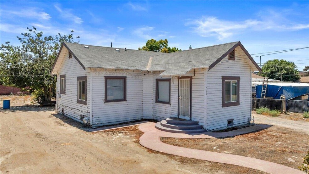 More Photos Of , Hanford Unknown For Sale