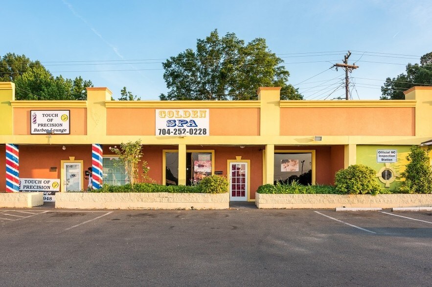 More Photos Of 6140 E Independence Blvd, Charlotte Freestanding For Lease