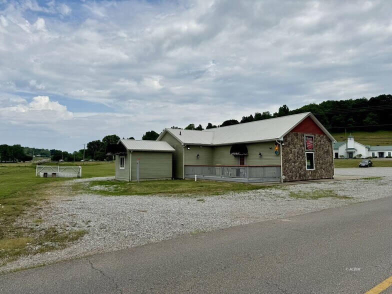 Primary Photo Of 3103 Centenary Rd, Gallipolis Restaurant For Sale