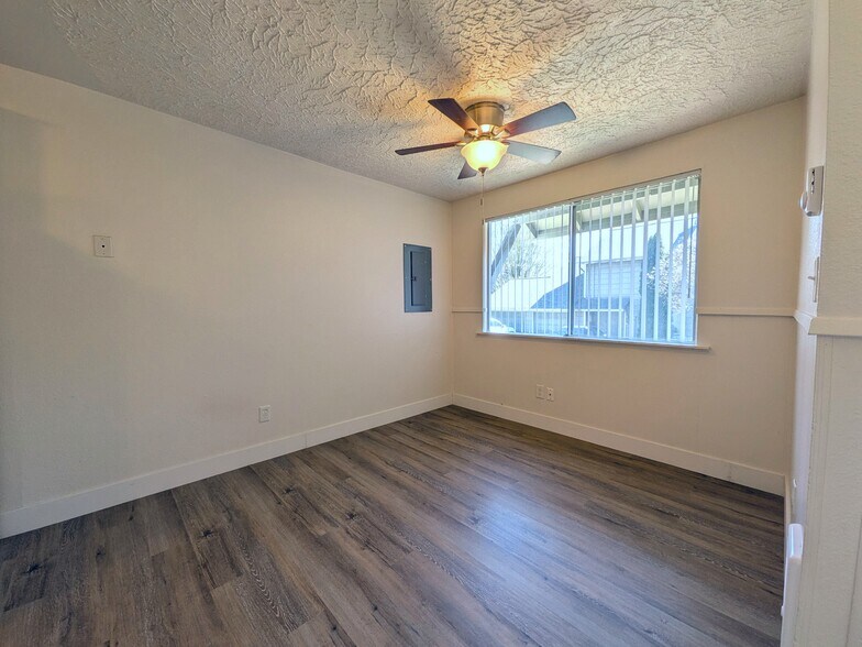 More Photos Of 2702-2812 NE 86th Ave, Vancouver Apartments For Sale