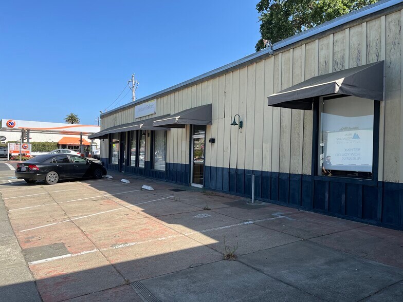More Photos Of 1080 Main St, Saint Helena Freestanding For Lease