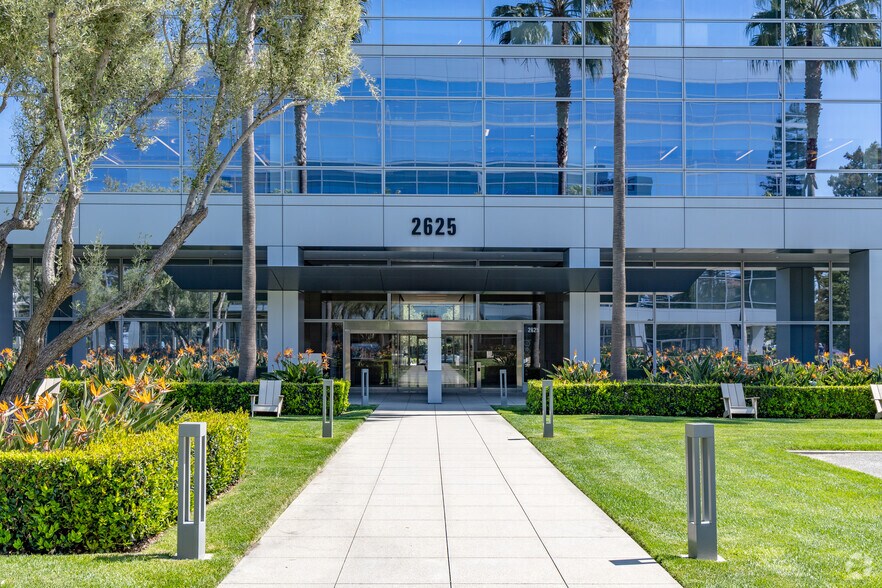 More Photos Of 2625 Augustine Dr, Santa Clara Office For Lease
