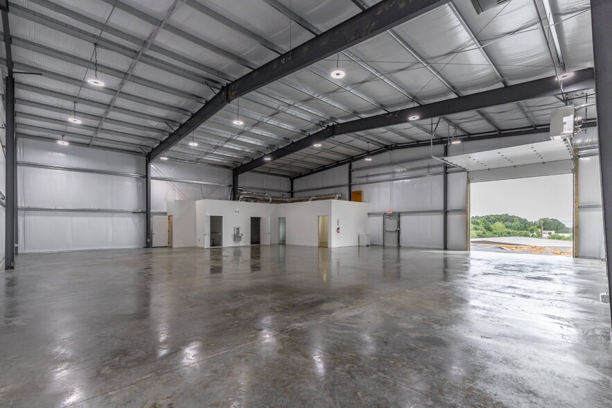 More Photos Of 3902 Caine Lane, Chattanooga Industrial For Lease