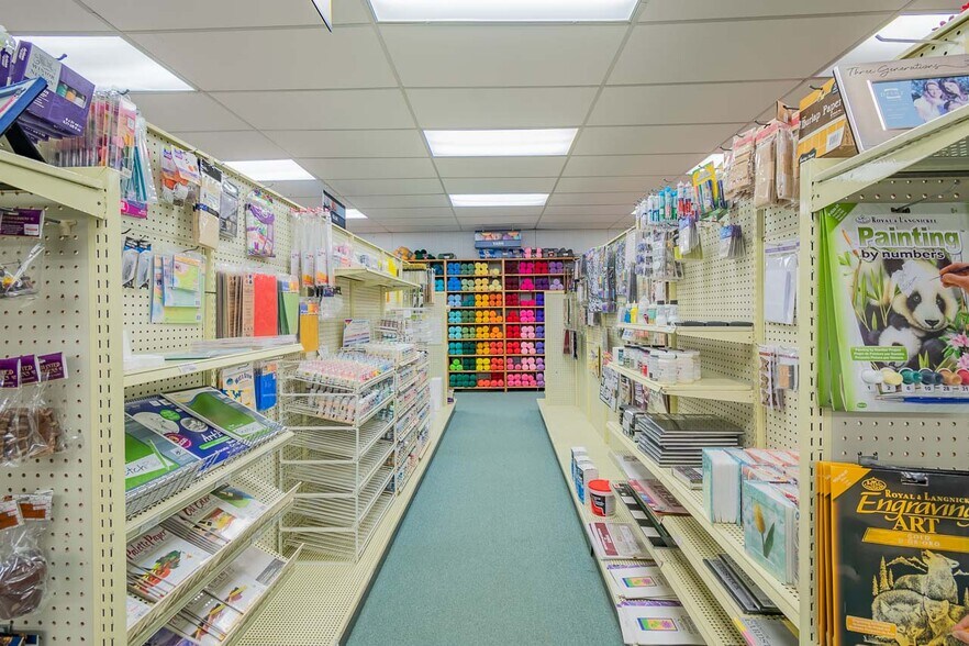 More Photos Of 221 Kennedy Memorial Dr, Hoyt Lakes Freestanding For Sale