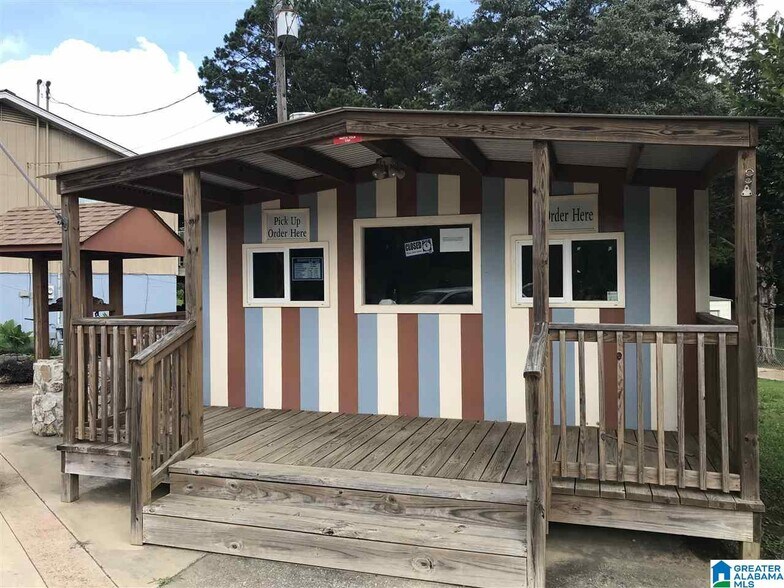 More Photos Of 11001 County Road 59, Verbena Service Station For Sale