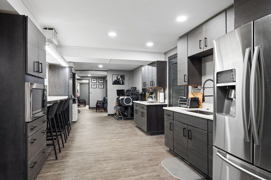 More Photos Of 2302 Highly St, Saint Joseph Warehouse For Sale