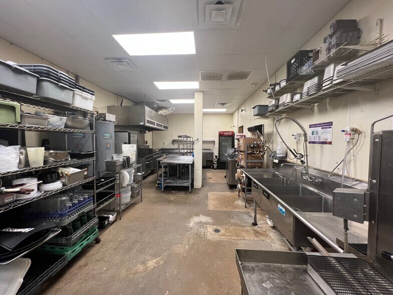 More Photos Of 5739 Callaghan Ctr, San Antonio Unknown For Lease