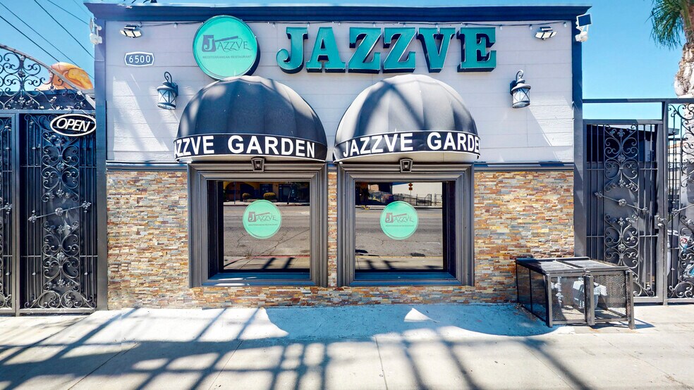 More Photos Of 6500 Foothill Blvd, Tujunga Restaurant For Sale