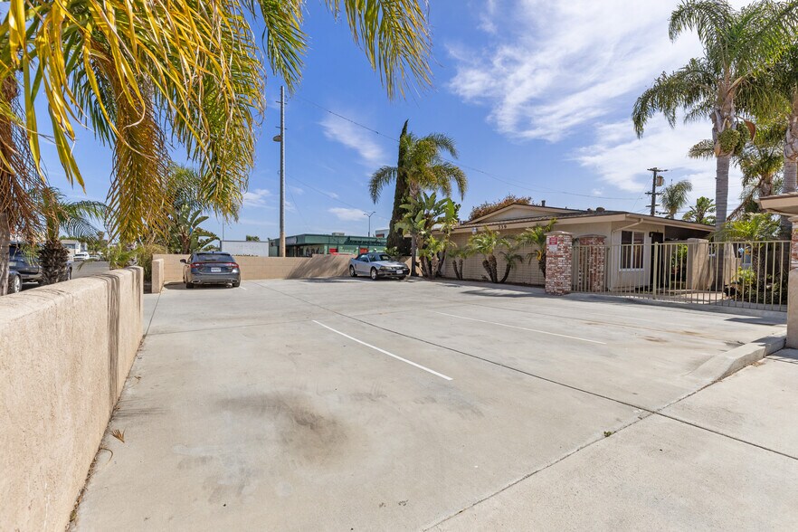 More Photos Of 739-747 Florida Street, Imperial Beach Apartments For Sale
