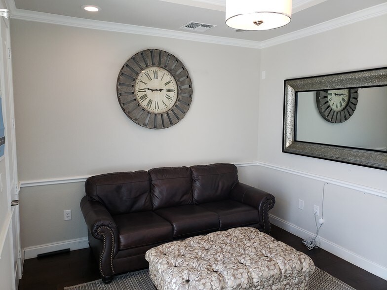 More Photos Of 3900 S Stonebridge Dr, McKinney Medical For Lease