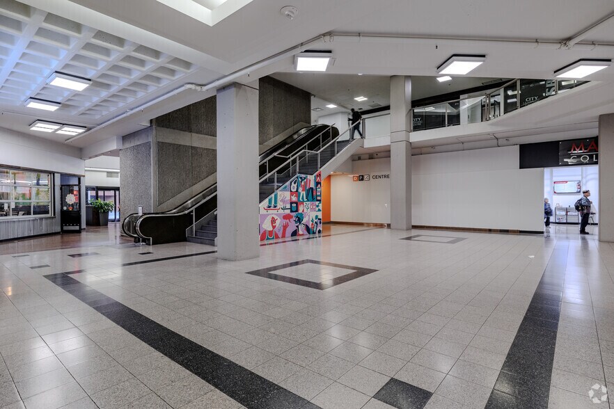 More Photos Of 100, 110, and 120 King St W, Hamilton Unknown For Lease