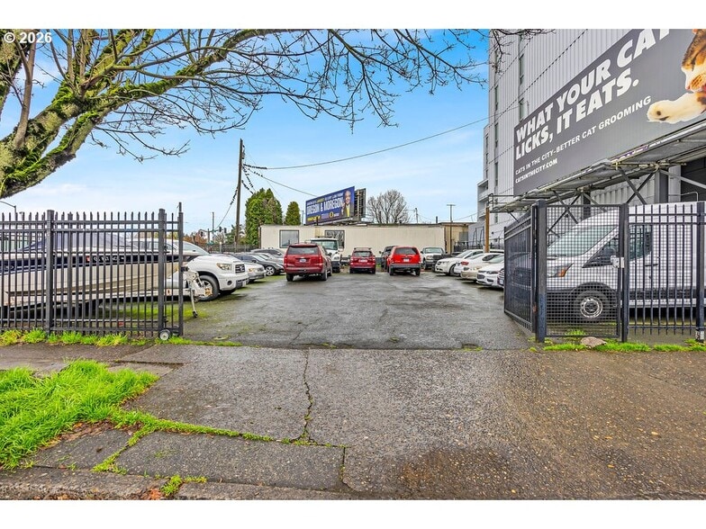 More Photos Of 240 NE Martin Luther King Jr Blvd, Portland Land For Sale