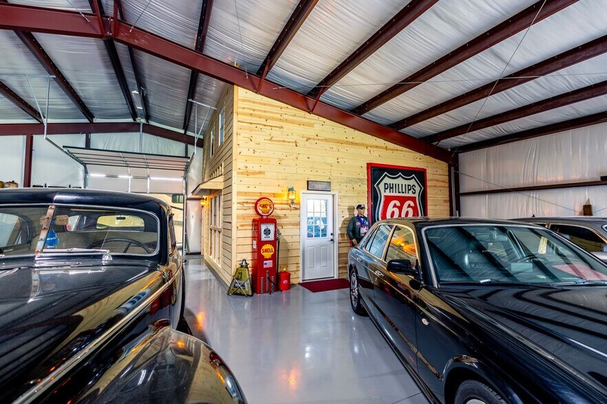 More Photos Of 2418 US-31, Falkville Warehouse For Sale