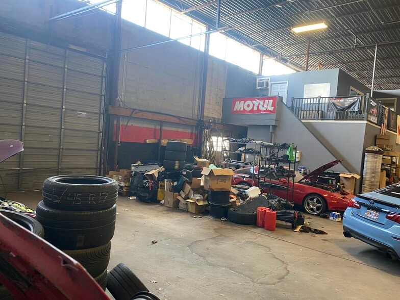 More Photos Of 3542-3590 Lawson Blvd, Oceanside Warehouse For Lease