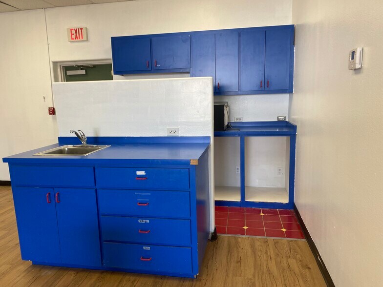 More Photos Of 630 W 17th Pl, Tempe Schools For Lease