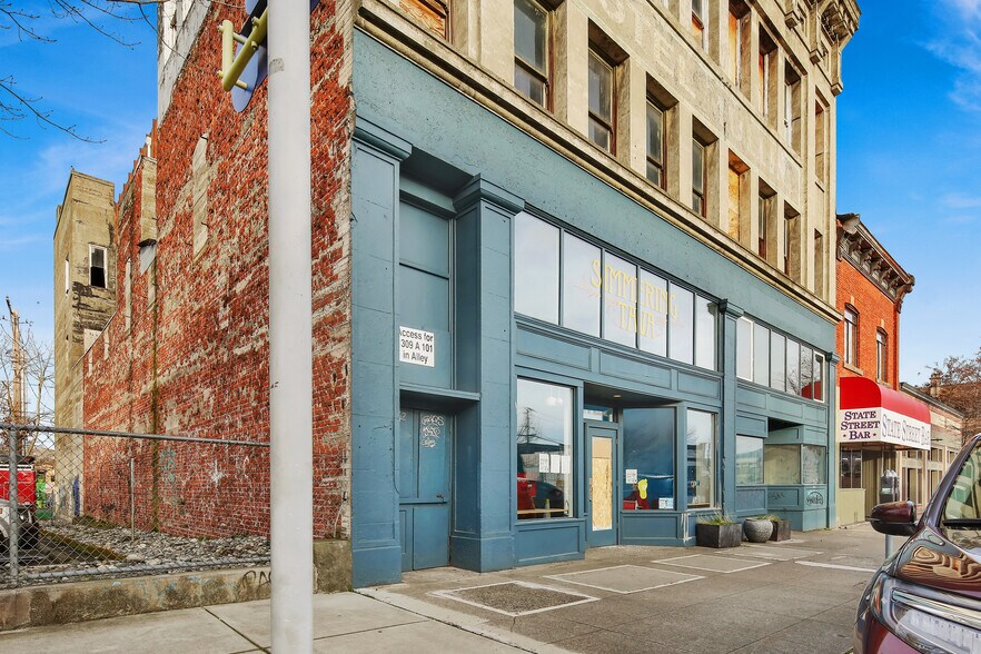 More Photos Of 1313 N State St, Bellingham Restaurant For Lease