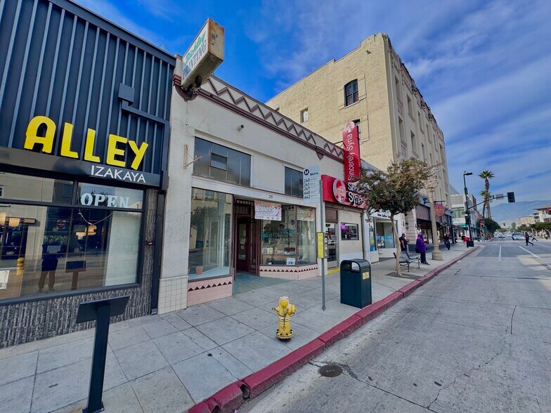 Primary Photo Of 25 S Fair Oaks Ave, Pasadena Storefront For Lease
