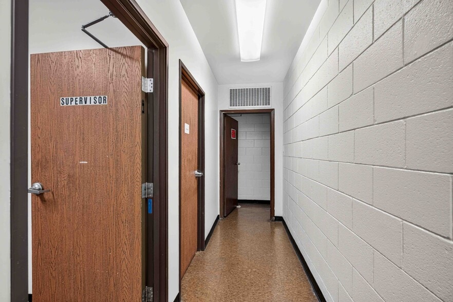 More Photos Of 12220 Rivera Rd, Whittier Warehouse For Lease