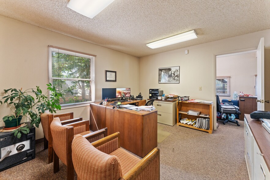 More Photos Of 235 W Pueblo St, Reno Research And Development For Lease