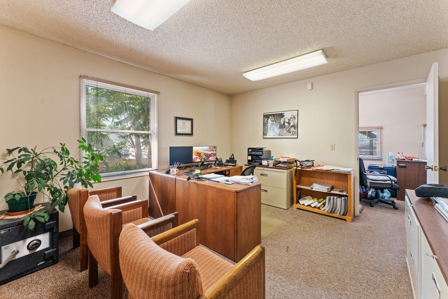 More Photos Of 235 W Pueblo St, Reno Research And Development For Sale